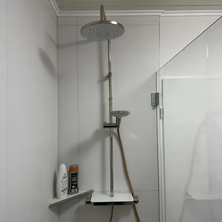 Feines Mit Balkon&terrasse In Ruhiger Gegend Apartment