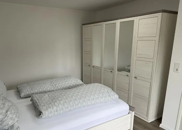 Feines Mit Balkon & Terrasse In Ruhiger Gegend Apartman