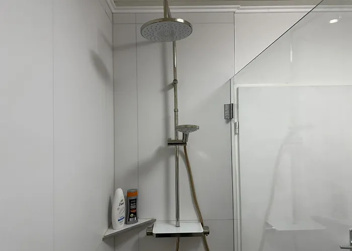 Feines Mit Balkon & Terrasse In Ruhiger Gegend Apartman