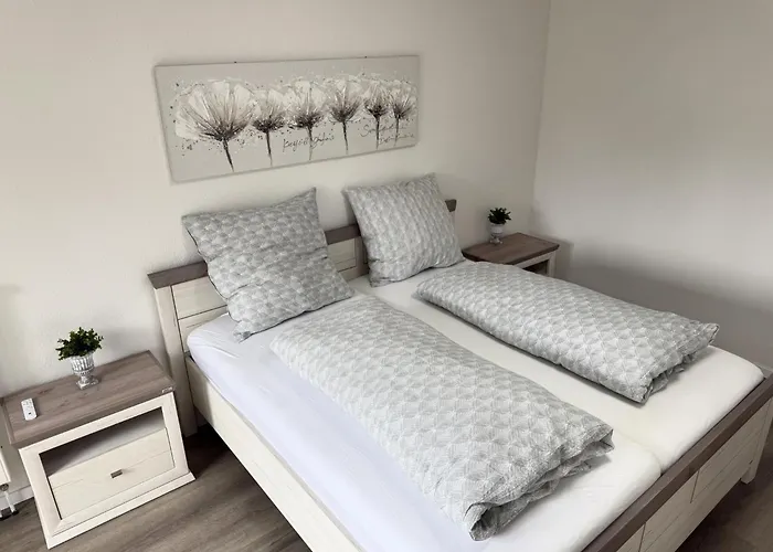 Feines Mit Balkon & Terrasse In Ruhiger Gegend Apartman